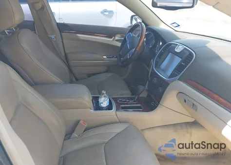 2011 Chrysler 300C z USA, uszkodzony, nr VIN 2C3CA6CT6BH592462